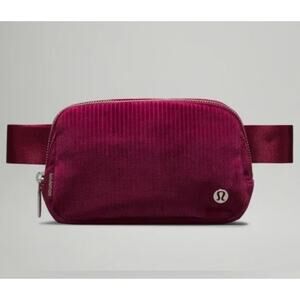 NWT Lululemon Everywhere Belt Corduroy Deep Luxe Gold Silver